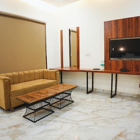 The Krati Resort & Convention Centre Bareli Zewnętrze zdjęcie